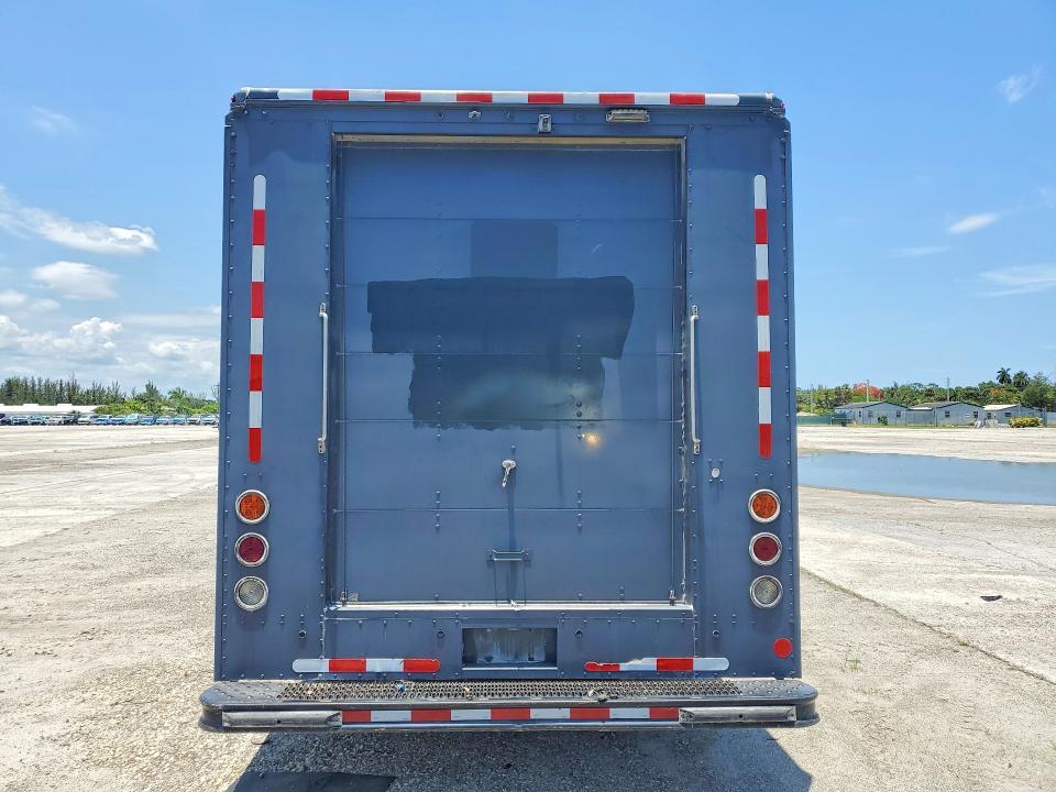2019 Ford E450 Delivery Truck