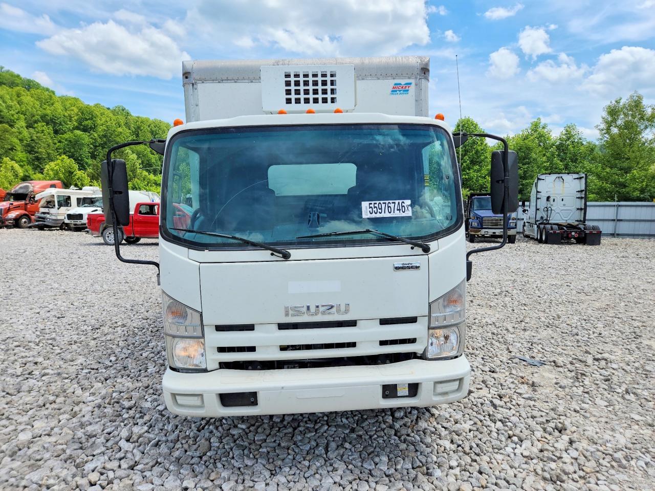 2015 Isuzu NQR Refrigerated BOX Truck
