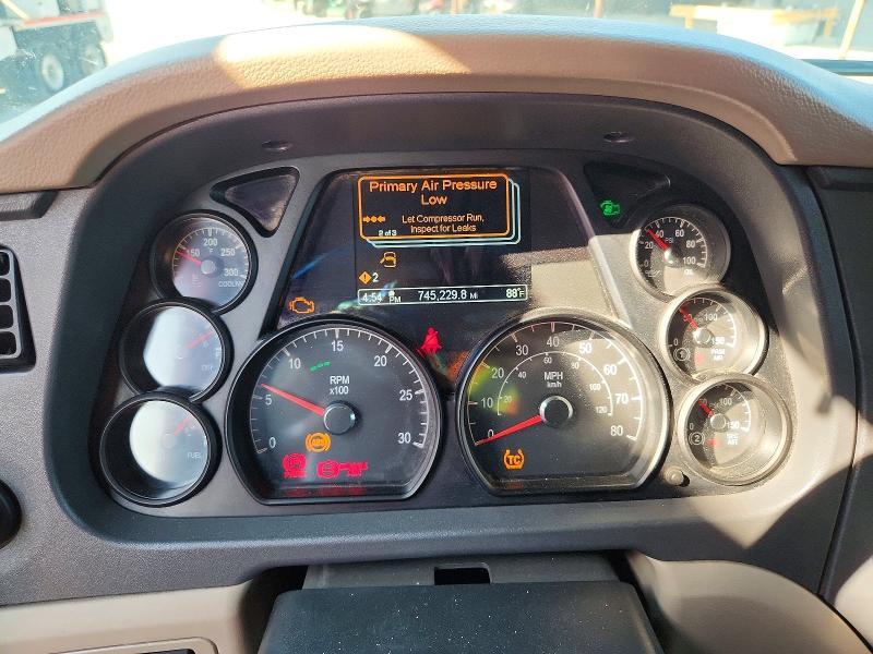 2020 Peterbilt 579 Semi Truck