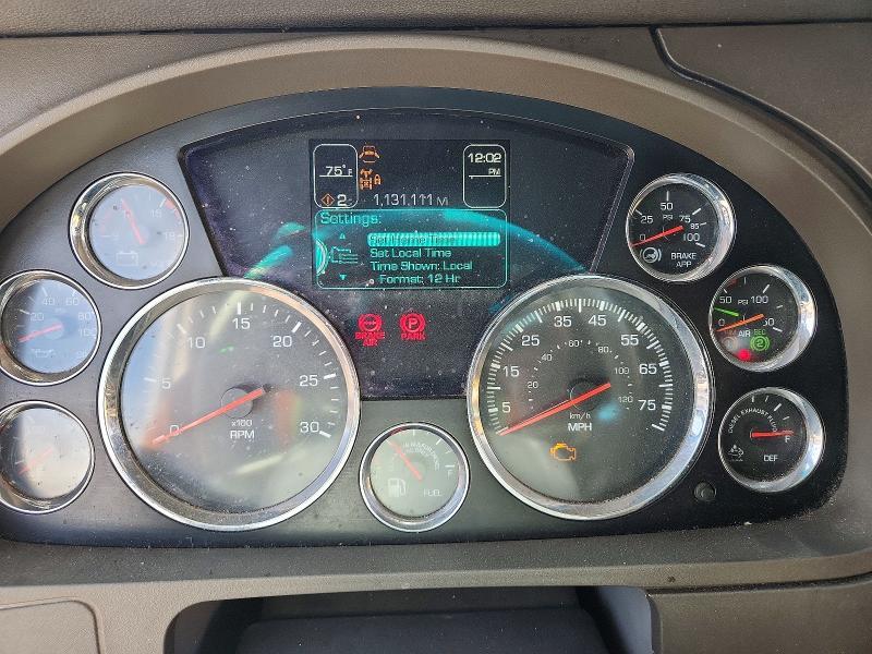 2016 Kenworth T680 Semi Truck