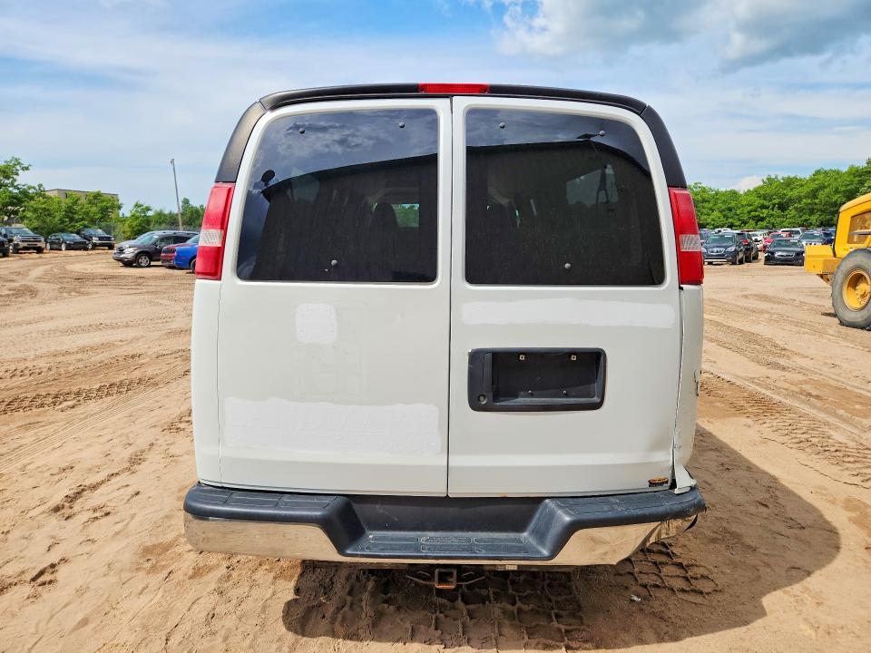 2017 Chevrolet Express G3500 LT