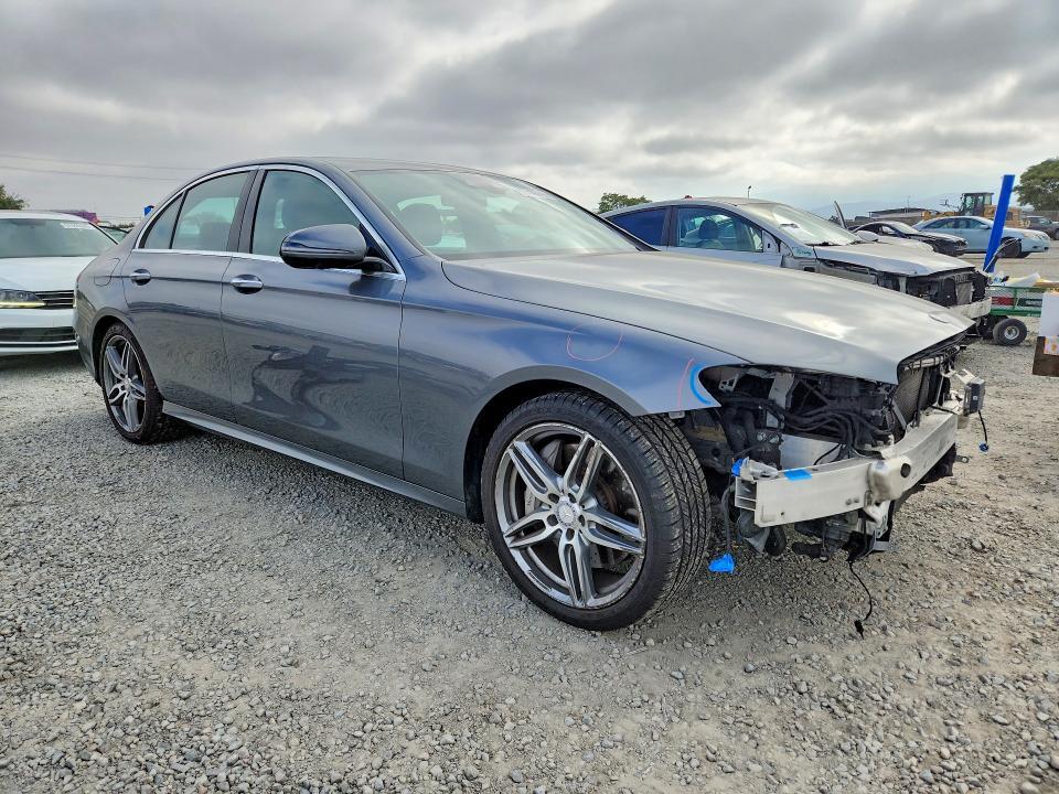 2017 Mercedes-Benz E 300