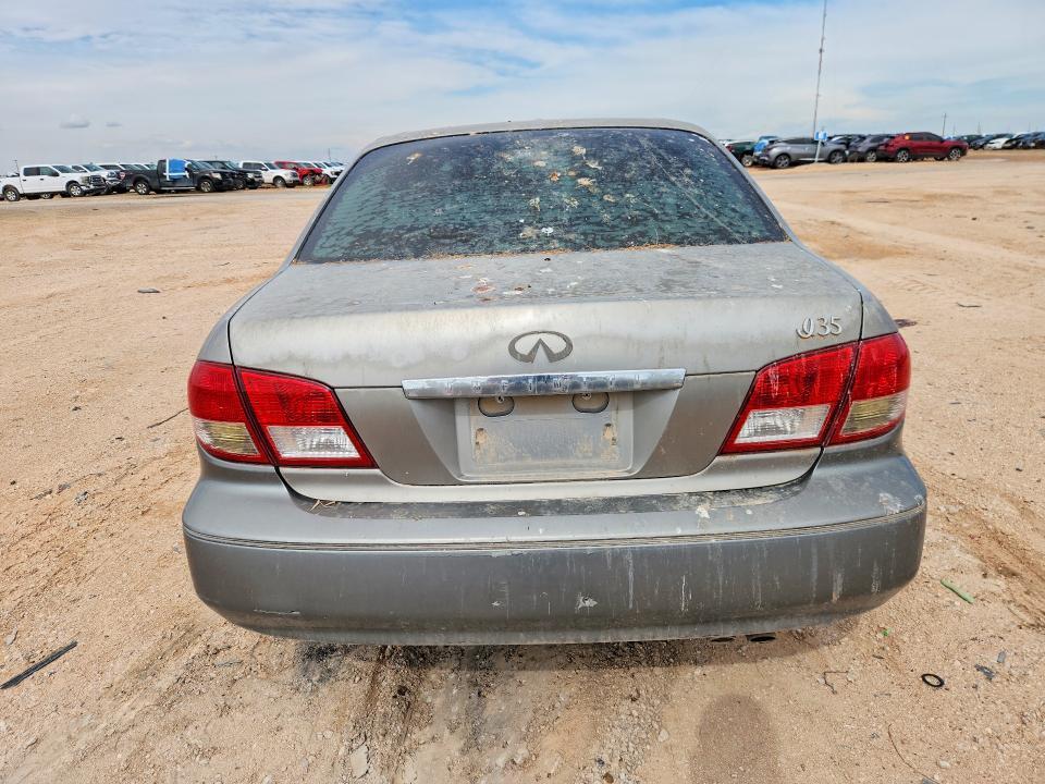 2004 Infiniti I35 Base