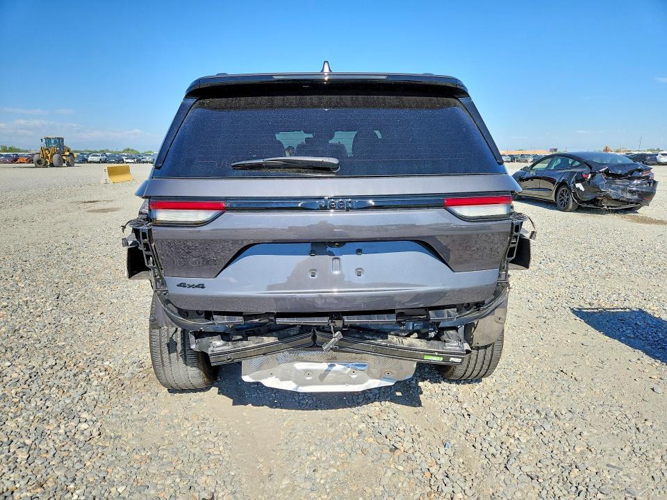 2022 Jeep Grand Cherokee Laredo