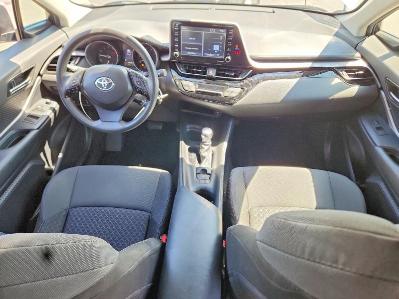 2021 Toyota C-hr le