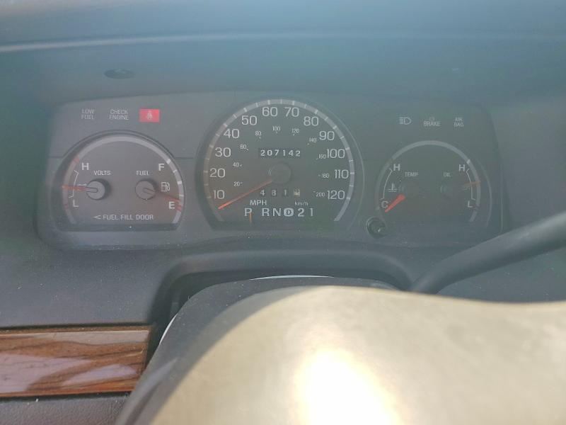 2004 Ford Crown Victoria lx