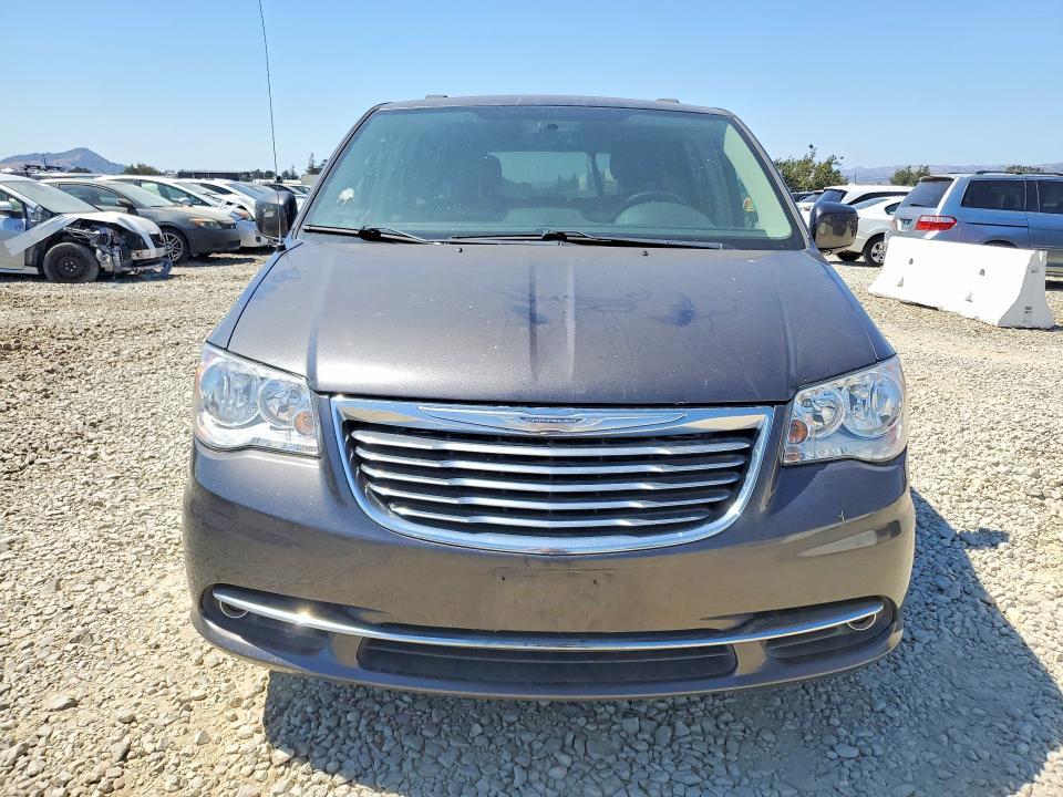 2016 Chrysler Town & Country Touring
