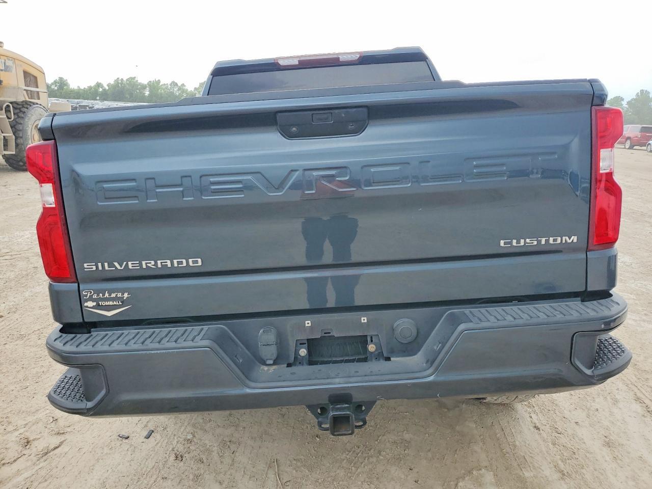 2020 Chevrolet Silverado C1500 Custom