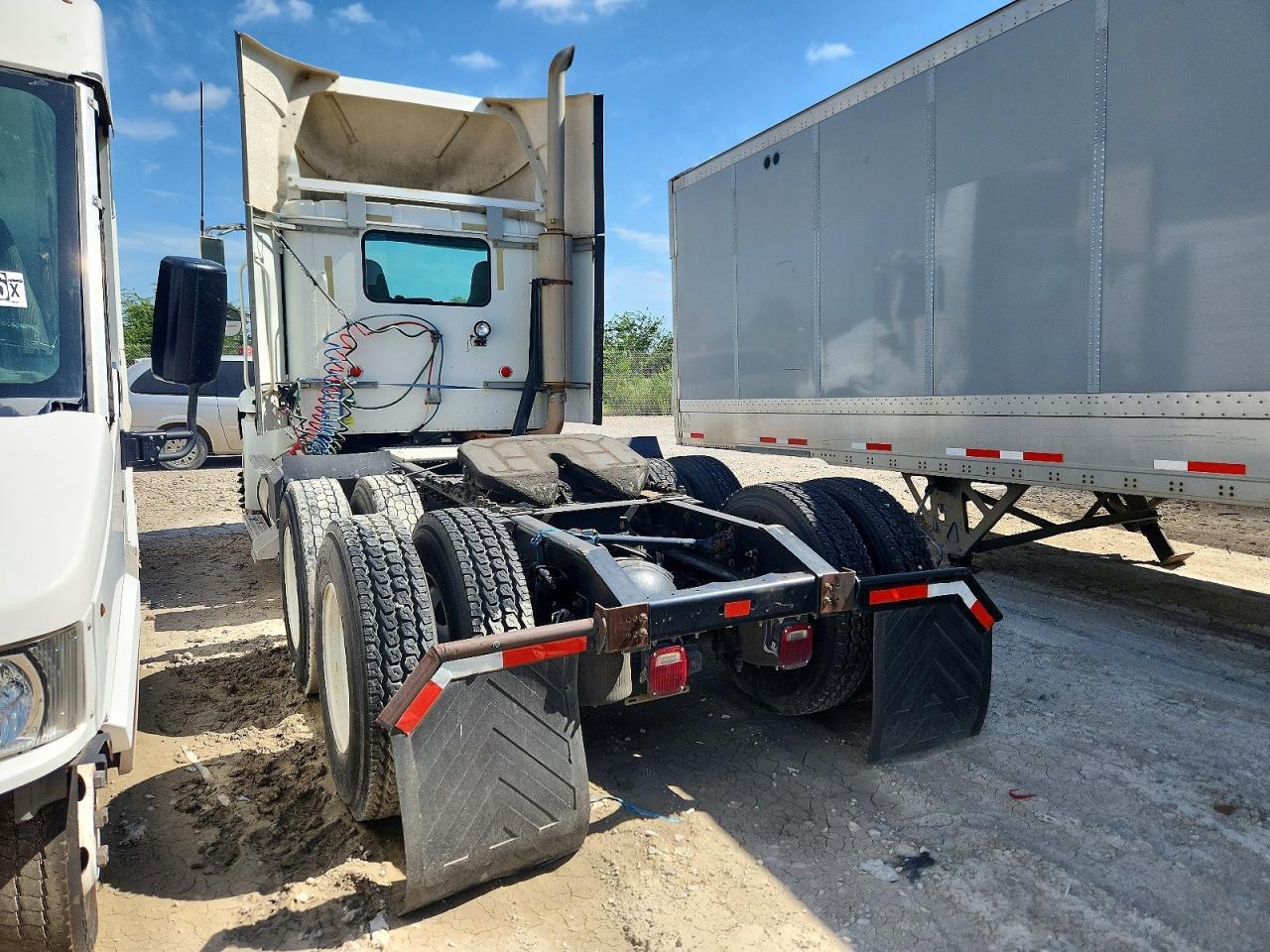 2006 International 9200I Semi Truck