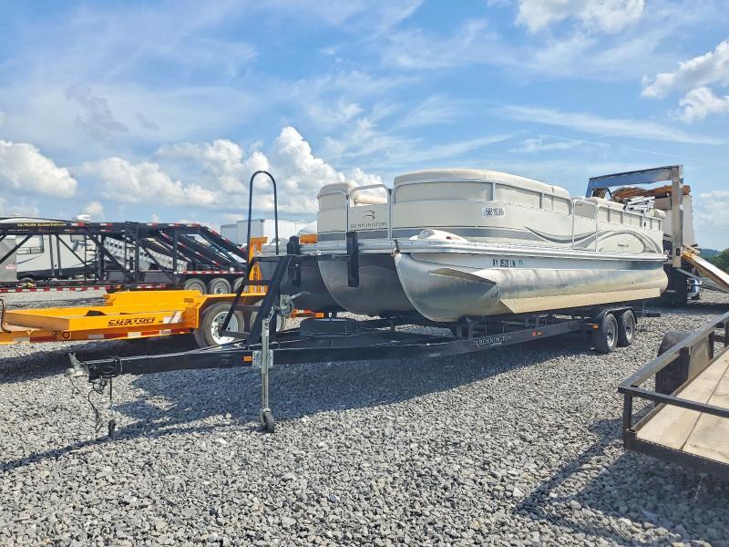 2007 Bennington Boat