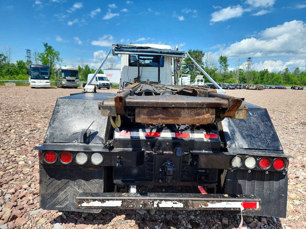 2023 Mack Granite
