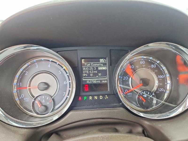 2013 Chrysler Town & Country Touring l