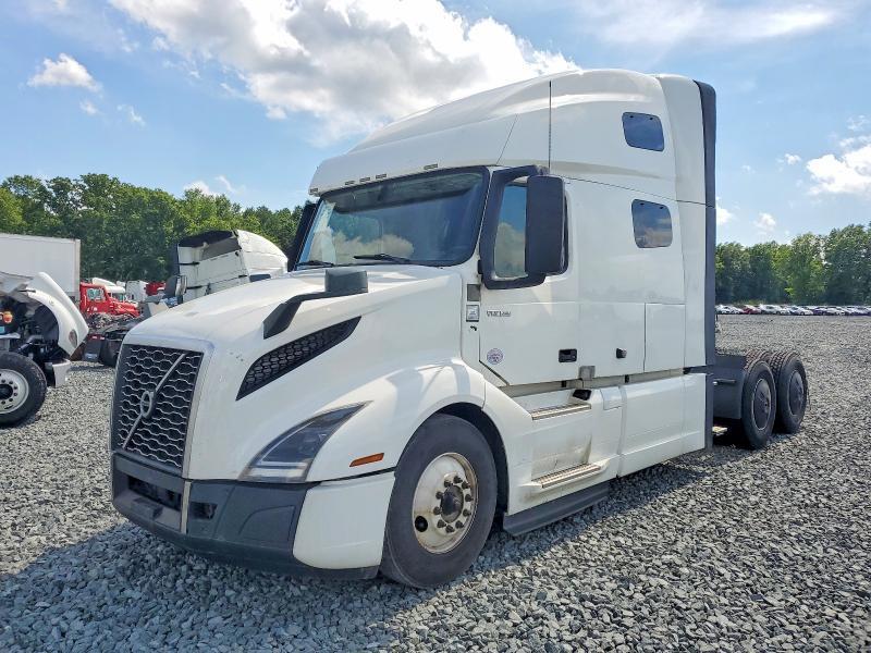 2023 Volvo VNL Semi Truck
