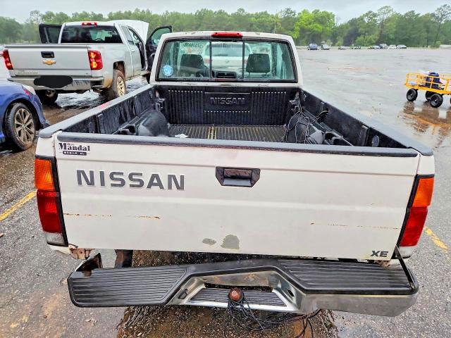 1997 Nissan Truck xe