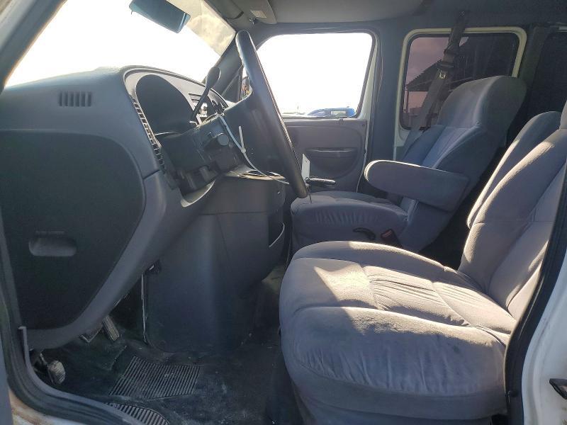 2000 Dodge Ram van B1500