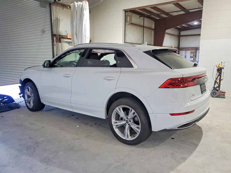 2021 Audi Q8 Premium Plus