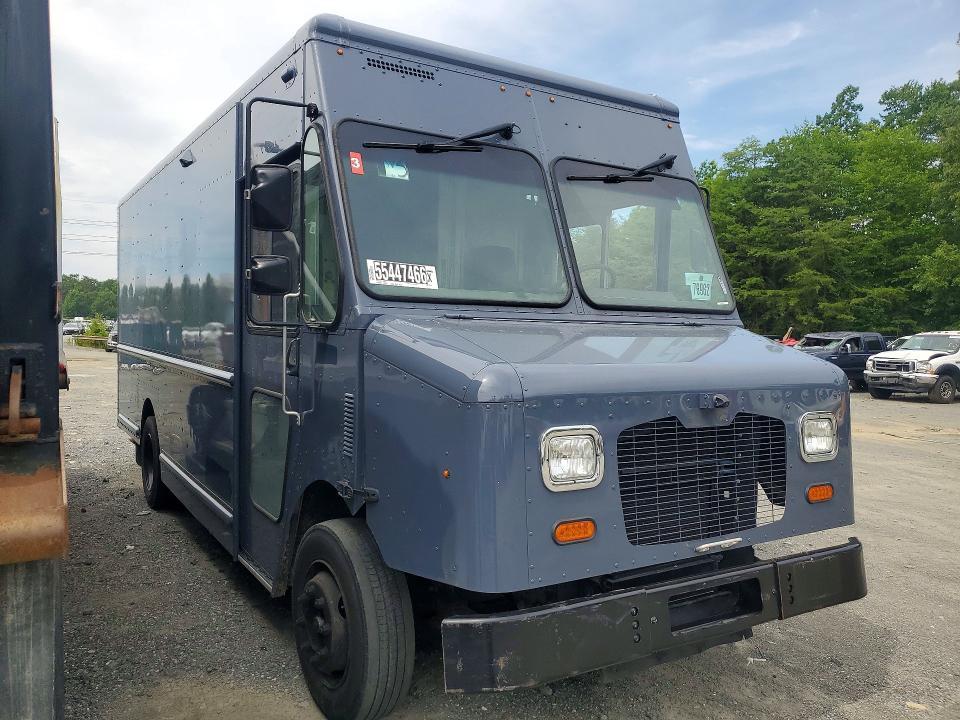 2021 Freightliner MT45G Chassis Delivery Truck