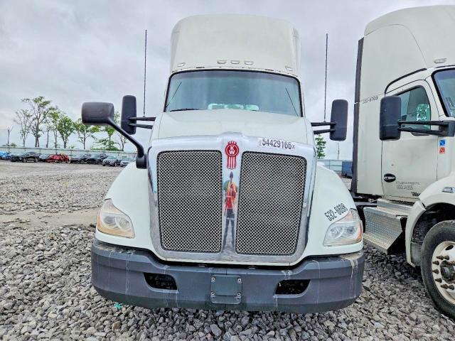 2017 Kenworth T680 Semi Truck
