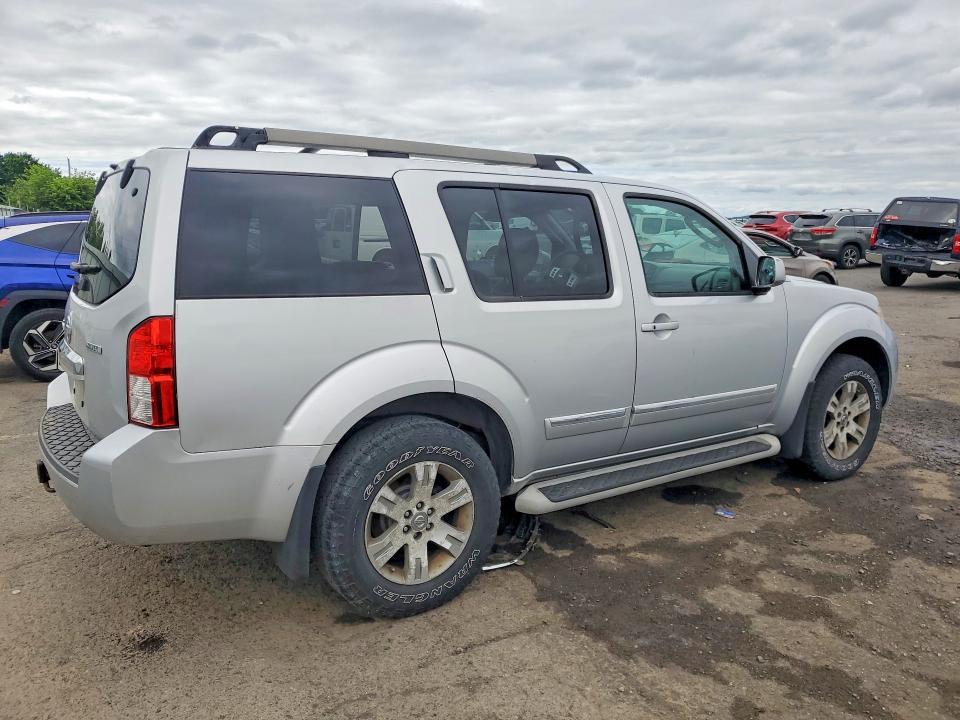 2011 Nissan Pathfinder s