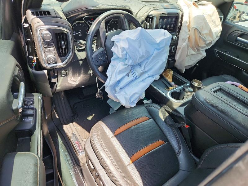 2021 GMC Sierra K1500 AT4