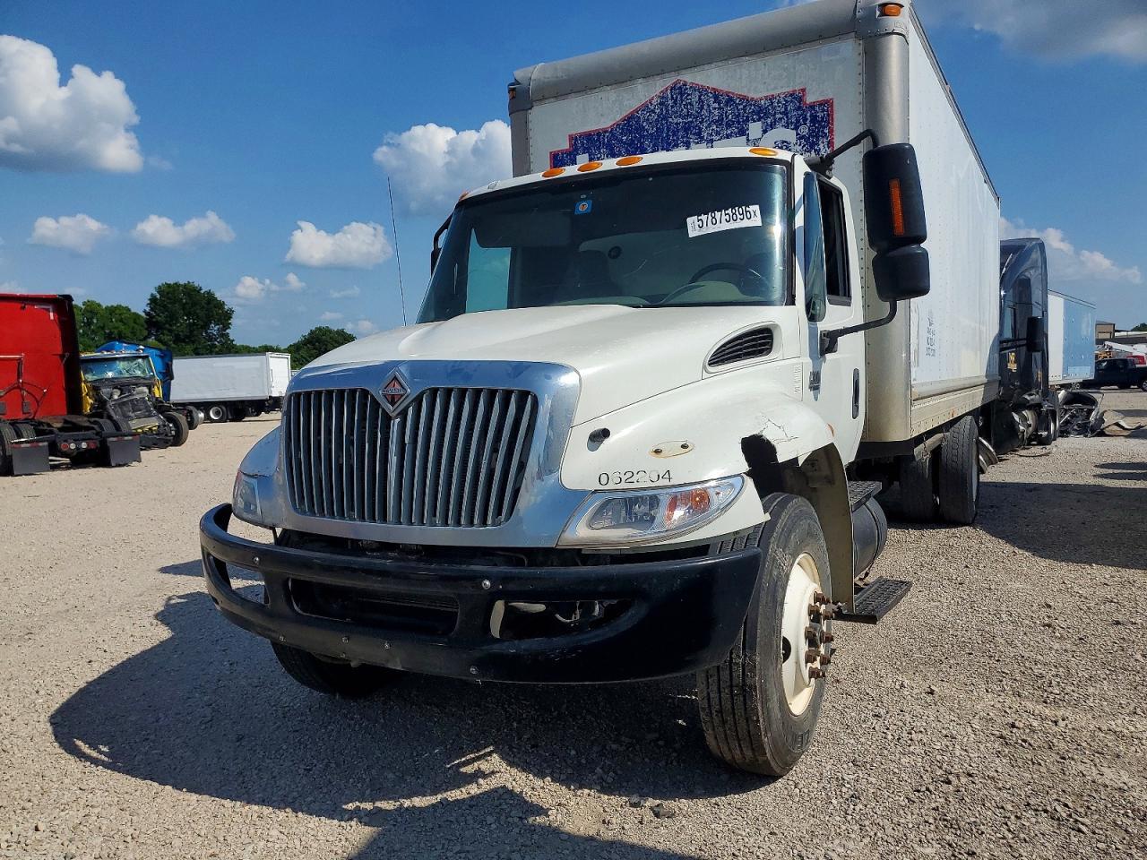2006 International 4300 BOX Truck
