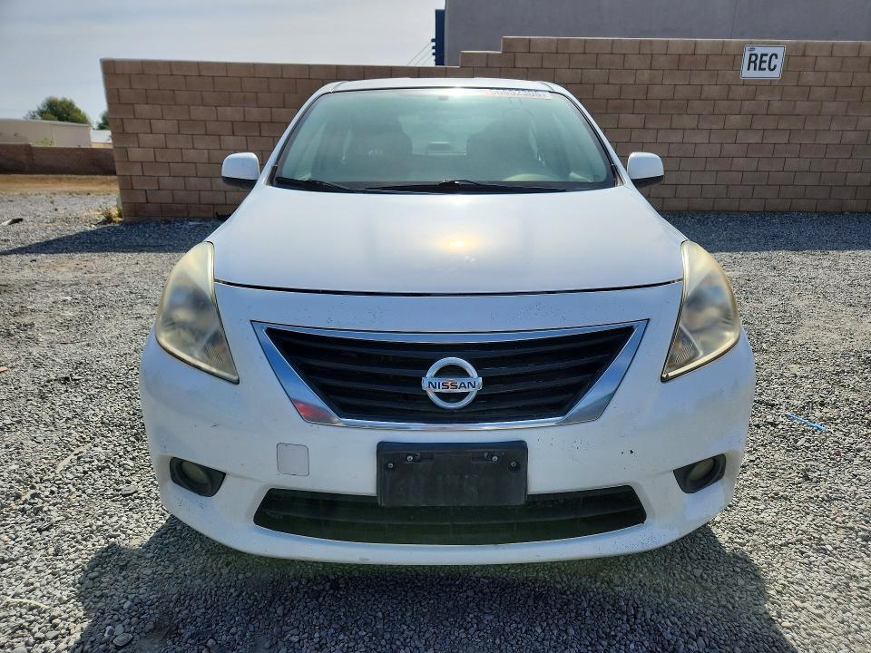 2012 Nissan Versa 1.6 s