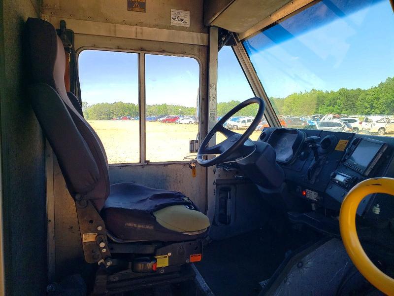 2017 Freightliner MT45 Chassis Delivery Truck