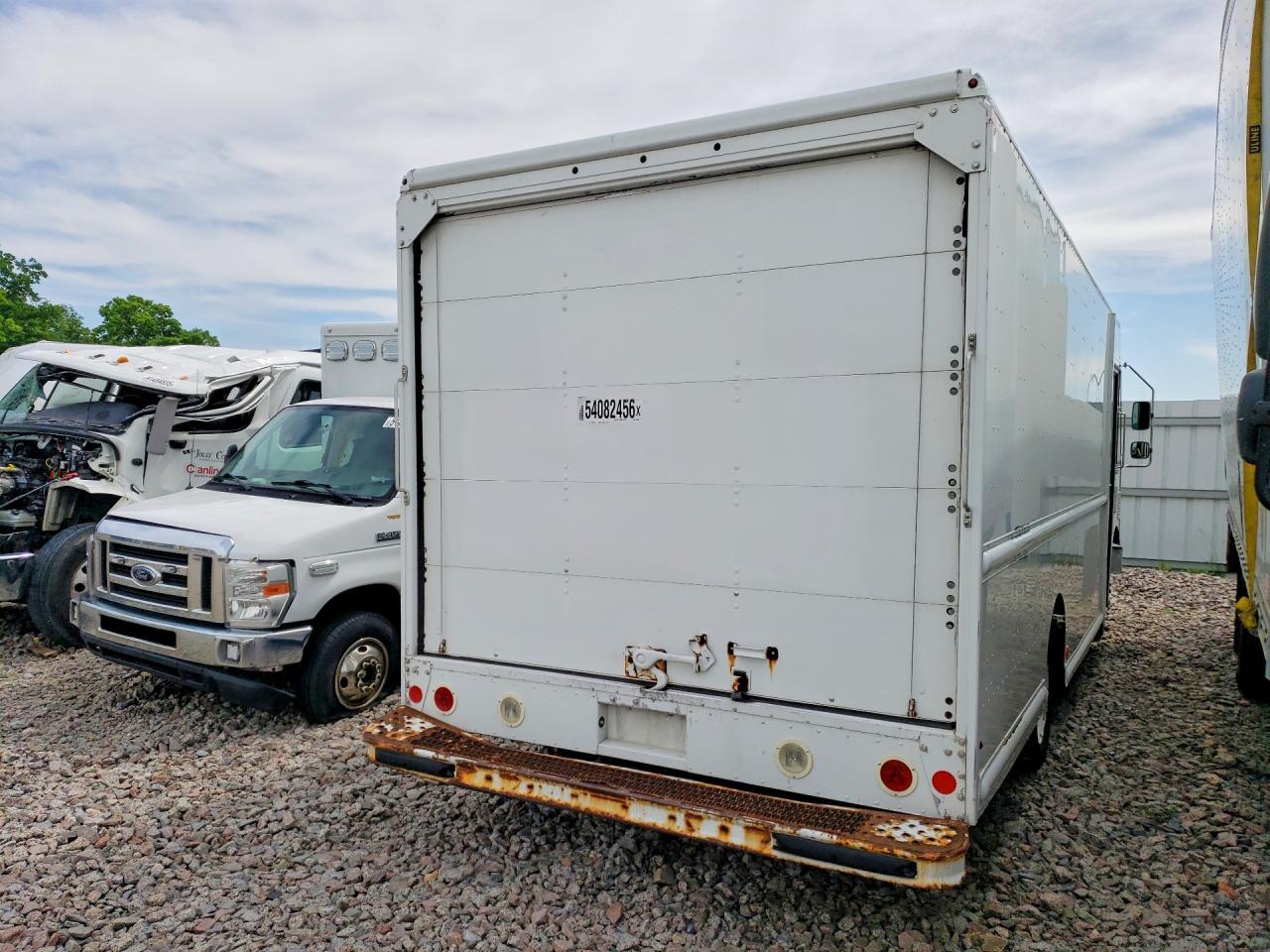 2016 Freightliner Chassis M Line WALK-IN Van