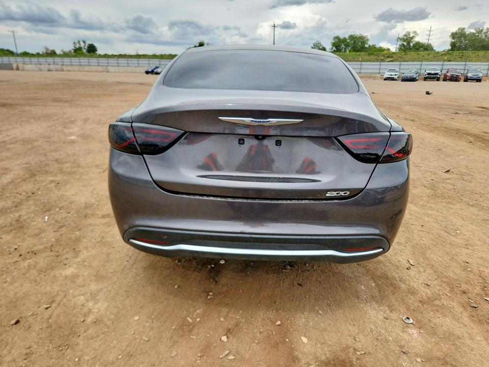 2016 Chrysler 200 Limited