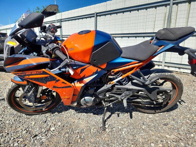 2022 KTM 390 RC