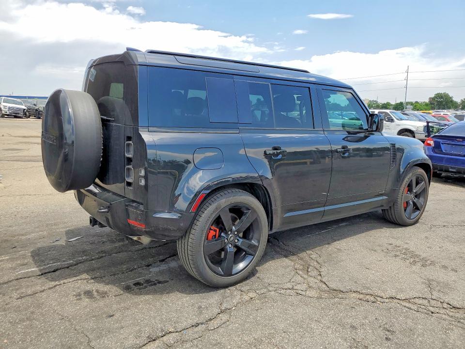 2025 Land Rover Defender 110 x