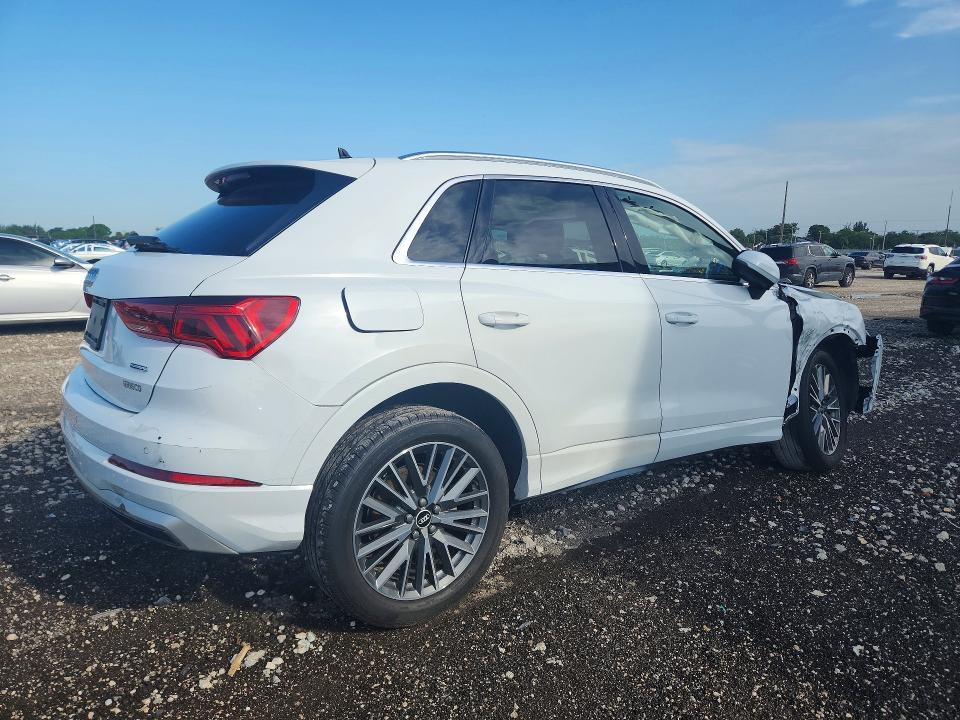 2021 Audi Q3 Premium 40
