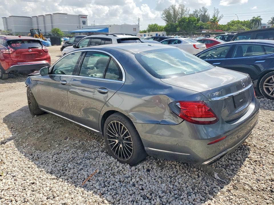 2017 Mercedes-Benz E 300