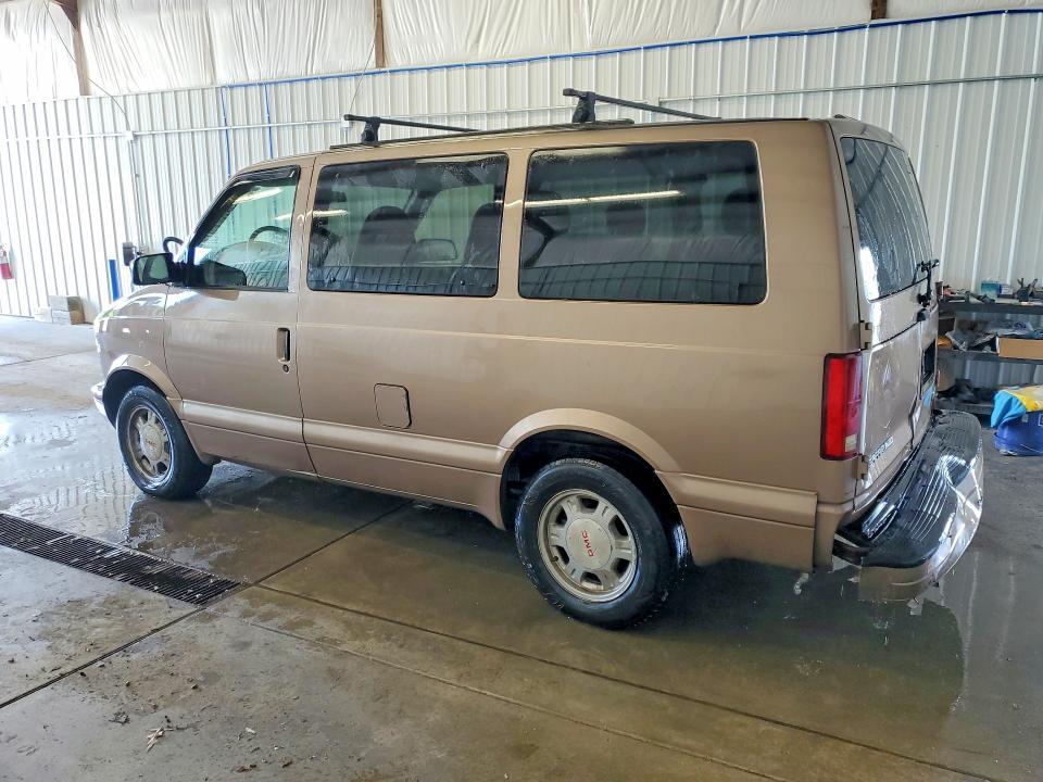2004 GMC Safari XT