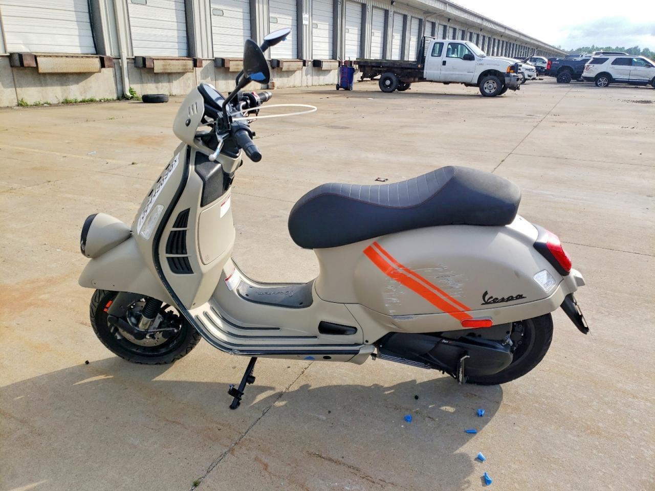 2024 Vespa GTS/SEI Giorni 300