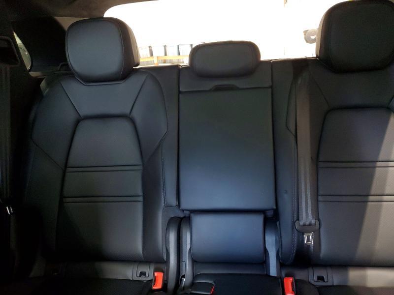2021 Porsche Cayenne gts