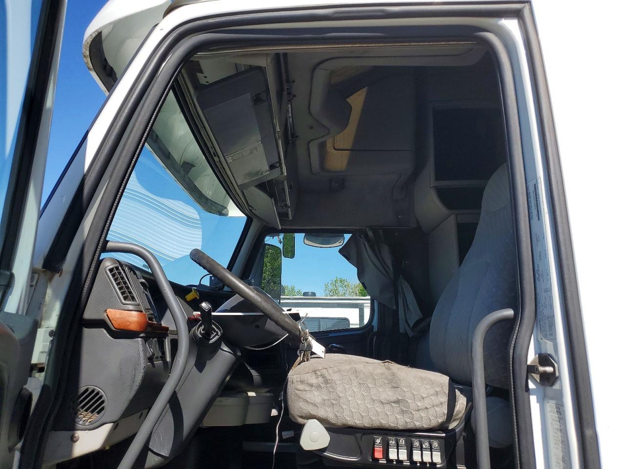 2006 Volvo VN VNL-Semi Truck