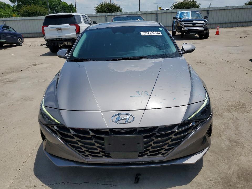 2022 Hyundai Elantra Limited