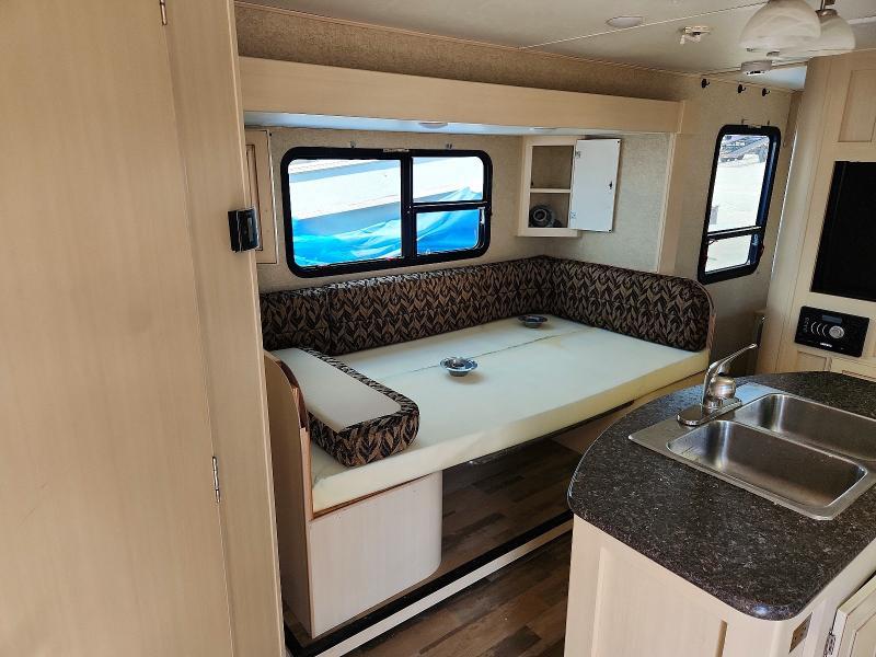 2016 Winnebago Minnie Camper