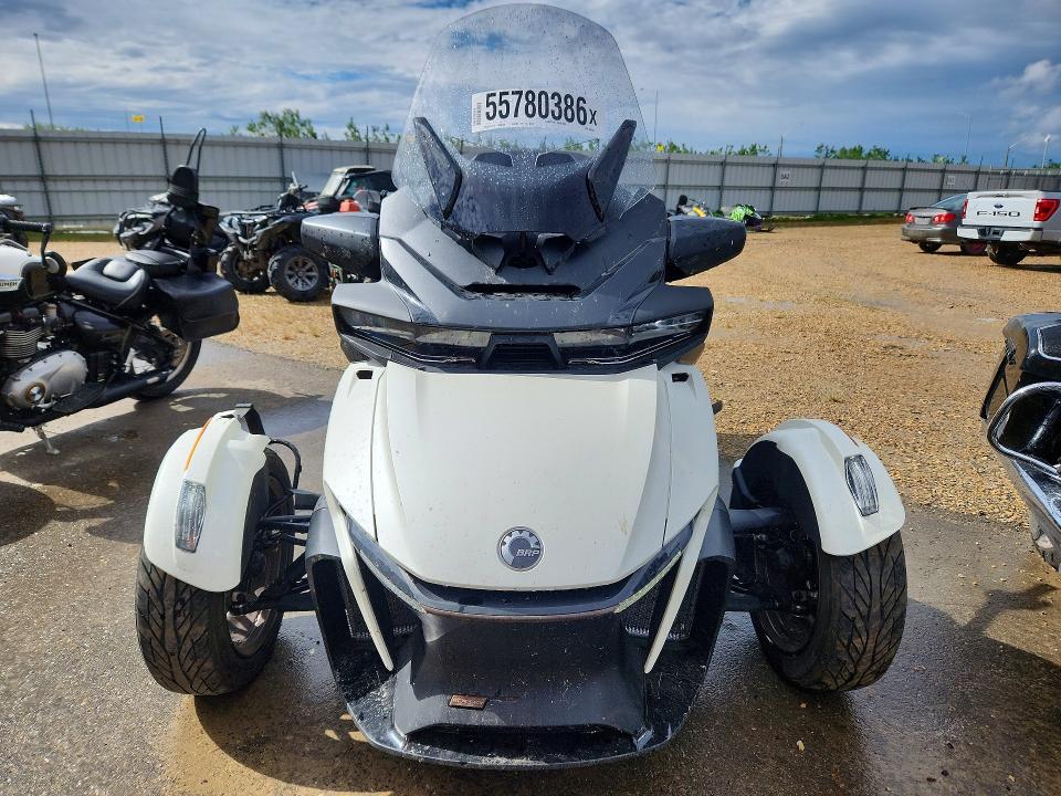 2024 Can-Am Spyder Roadster RT