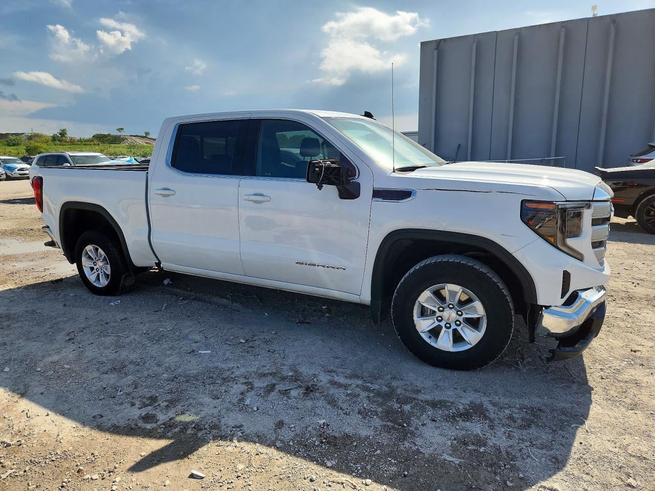 2024 GMC Sierra C1500 SLE