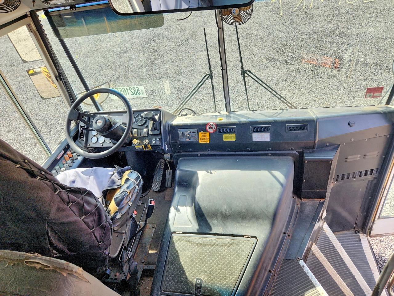 2011 Thomas SAF-T-LINER C2-School Bus