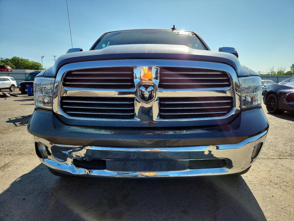 2015 Dodge Ram 1500 slt