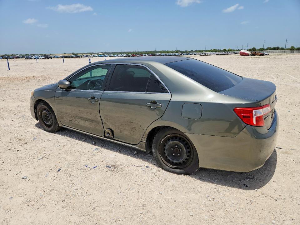 2014 Toyota Camry le