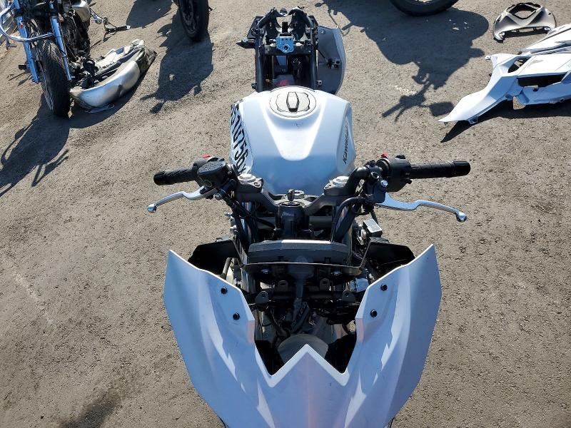 2025 Kawasaki EX500 H