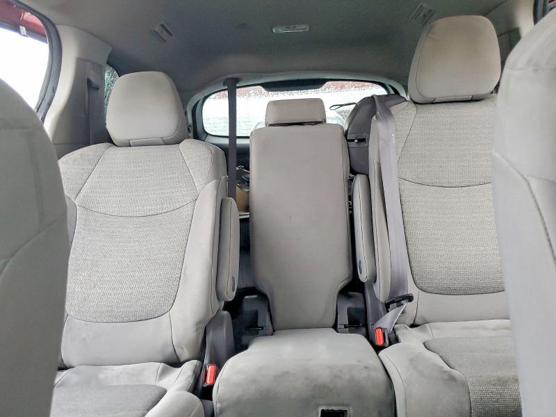 2021 Toyota Sienna le