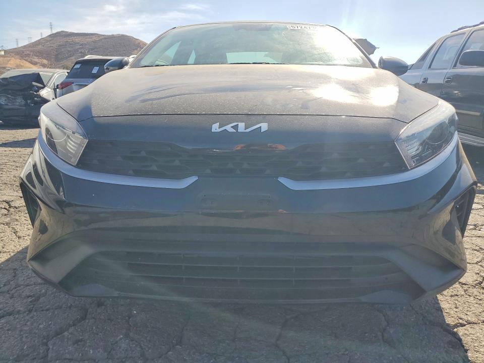 2023 KIA Forte lxs