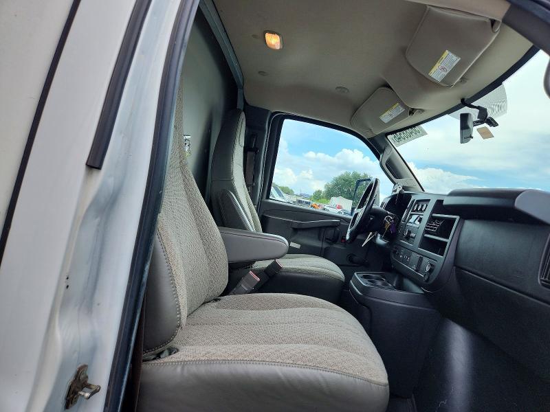 2023 Chevrolet Express G3500 BOX Truck