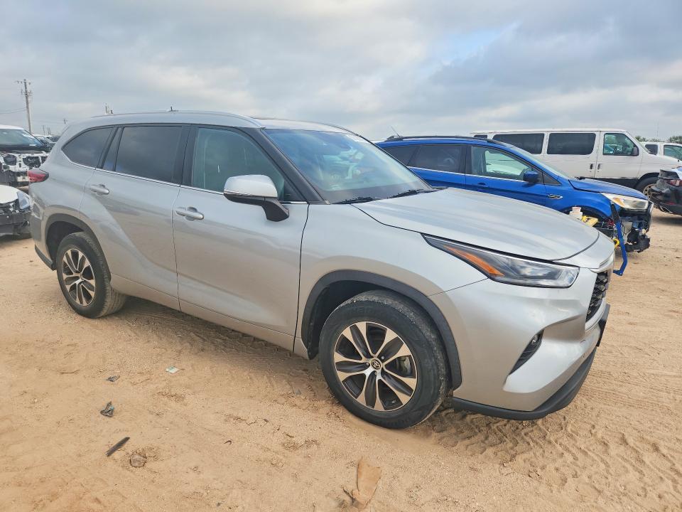 2021 Toyota Highlander xle