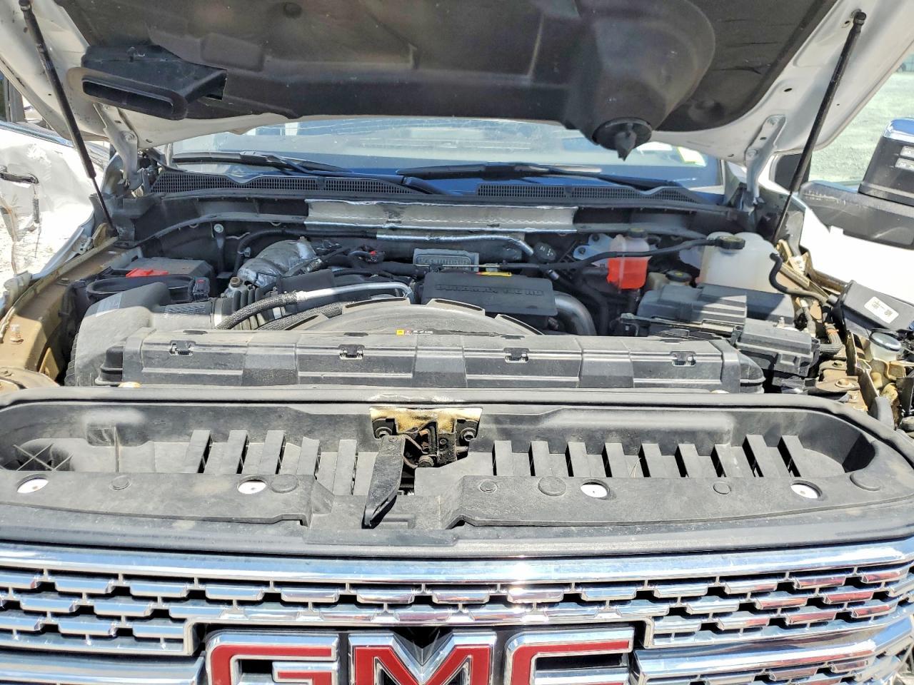2020 GMC Sierra K2500 Denali